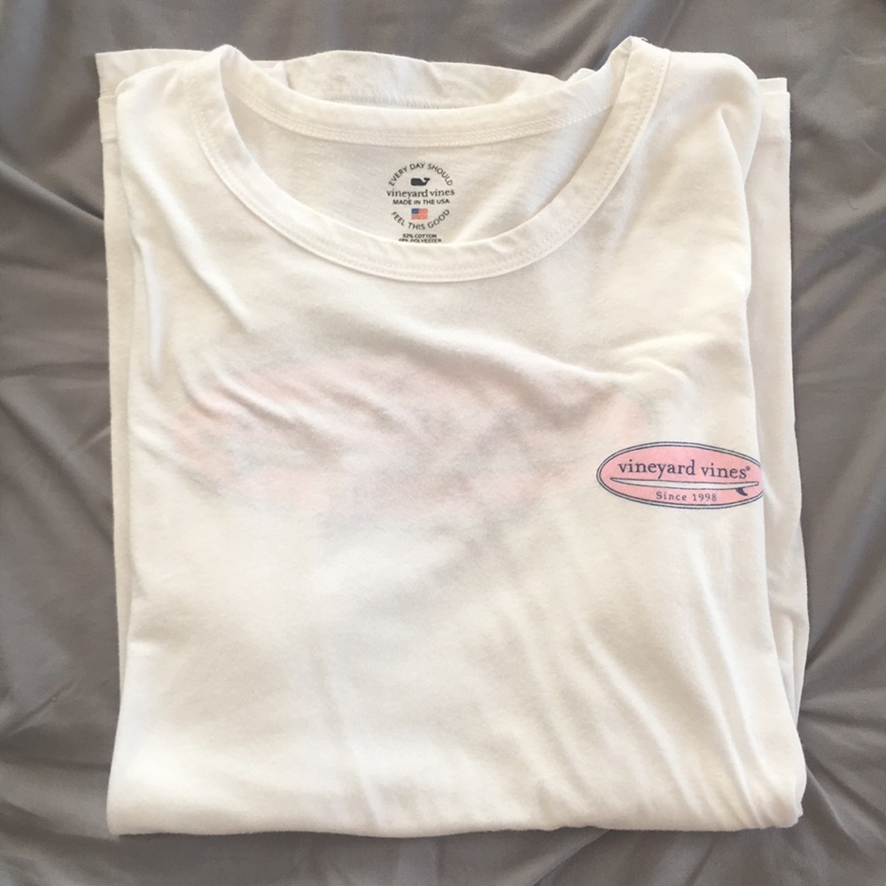 Vineyard vines tee
